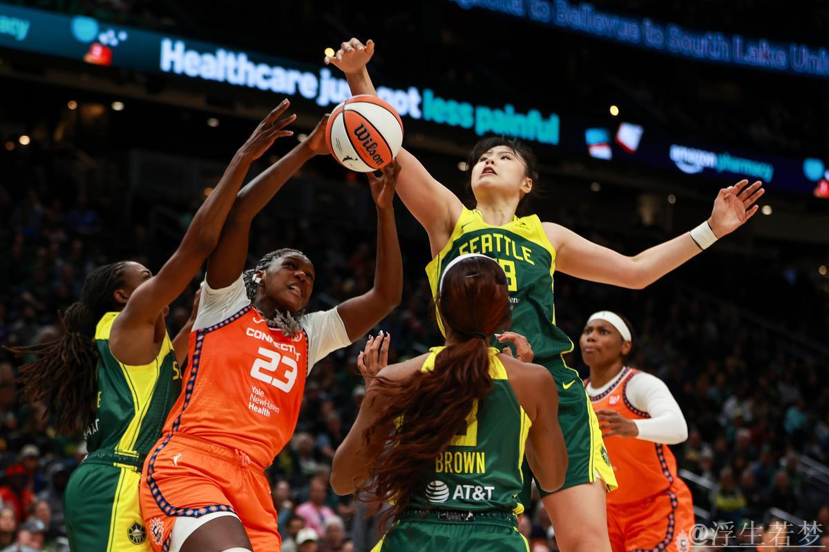 李月汝WNBA季前赛首战斩获15+10,风暴大胜水星 李月汝WNBA季前赛首战斩获15+10,风暴大胜水星