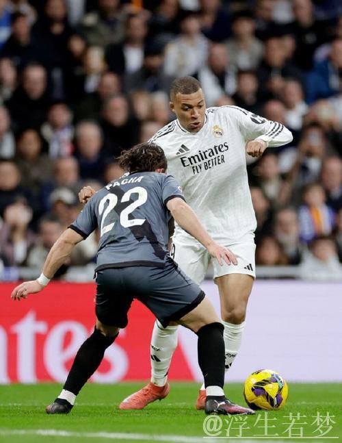 西甲第19轮:姆巴佩2射1传阿诺德助攻+伤退 皇马3-0毕巴距榜首1分 西甲第19轮:姆巴佩2射1传阿诺德助攻+伤退 皇马3-0毕巴距榜首1分